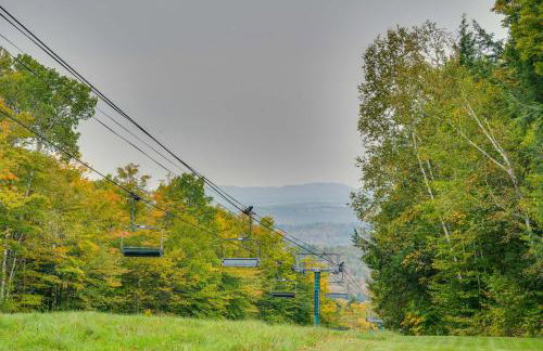 Ski-in Condo with Hot Tub on Burke Mtn Slopes! - Foto 46