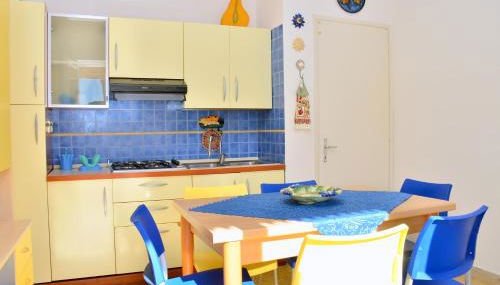 Three-bedroom Apartment Very Close to the Beach - Photo 3