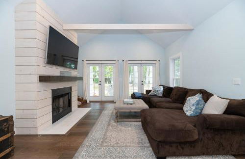 My Blue Haven - Shared lake access across the street! Glamorous home! - Foto 22