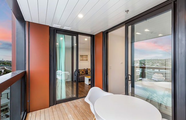 Stunning Ellerslie Apartment + Private Balcony! - Foto 10