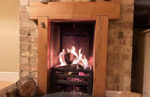 Oak Crest, 2 bedrooms, log fire, scenic views near Chapel Down - Foto 2