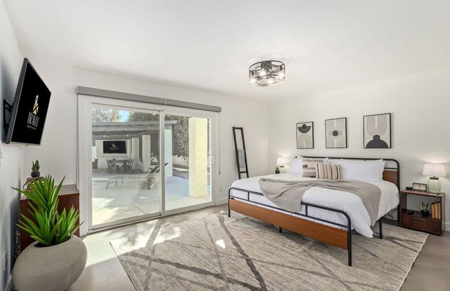 5BR Resort-style Oasis 2 Primary s Cabana Gameroom - Photo 34