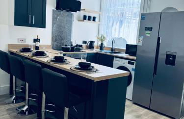 Sterling House - by Eazystays - Photo 1