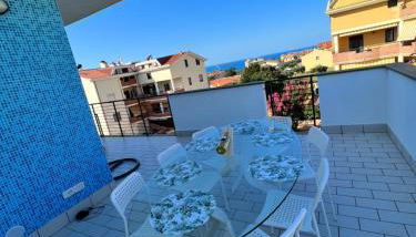 APPARTAMENTO ATTiCO CON TERRAZZO FIBI - Foto 4