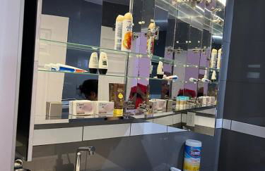 Pool Front Romantic Getaway withPrivate Entry - Foto 25