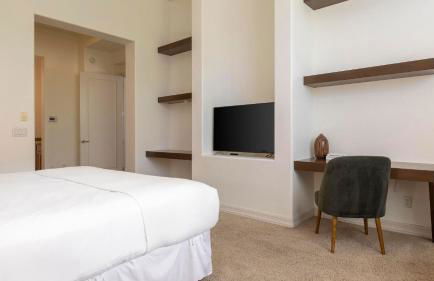 Scottsdale Desert Oasis w Pool Putting Green Outdoor Lounge Sandflower by AvantStay - Foto 35