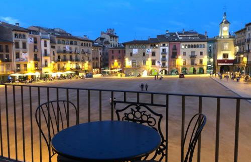 Apartaments Vicus 3 con vistas a la Plaza Mayor de Vic - Photo 13