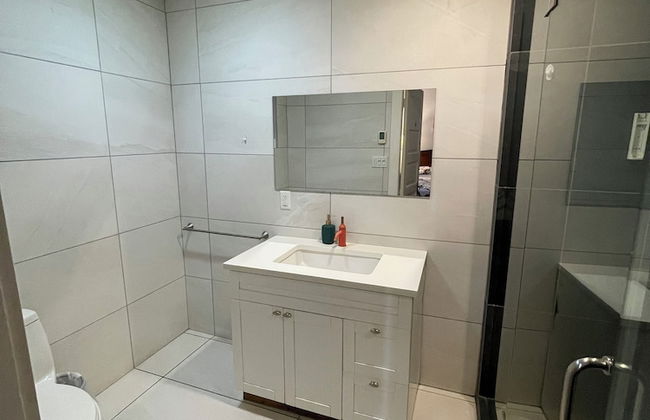 West Broadway guesthouse - Photo 60