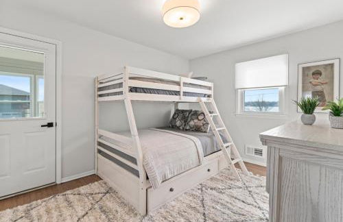 Neptune City 4BR | Private Pool + Sunset Views - Foto 34