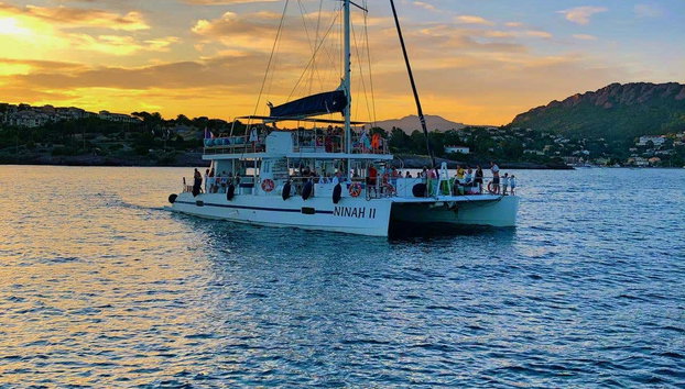 Escursione a Cala Blanca in catamarano - Foto 5, Uno splendido tramonto sul mare