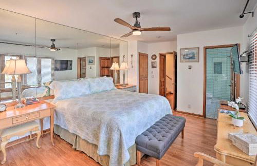 Quiet Avalon Getaway Villa with Ocean View and Balcony - Foto 19