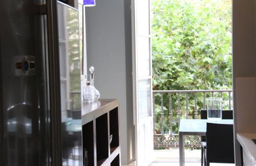 Elegant 2 Bedroom Apartment in Historic 1882 Building Central Sevilla Private Parking & Country Club Access - Foto 20