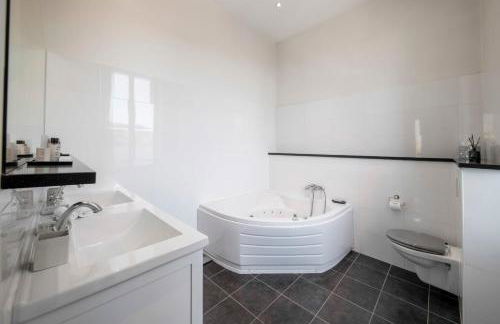 REF 1831 - Cannes Center - Villa for rent - Foto 12