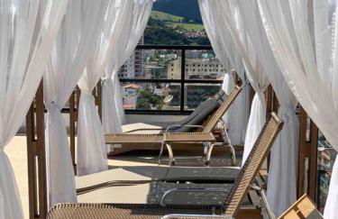 Flat lindo com piscina e linda vista da cidade - Foto 5