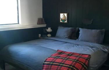 Stunning Cabin with Indoor Jacuzzi Ideal for a Weekend Getaway from Los Angeles - Foto 4