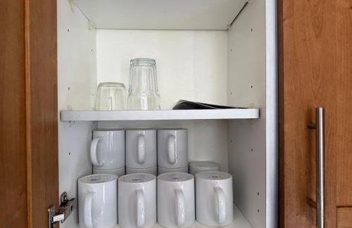 Leeds Serviced Accommodation - Apartments - 3 Bed House-Close To Centre -M621 & M1 - Contractors - Business Travellers - Families - Photo 16