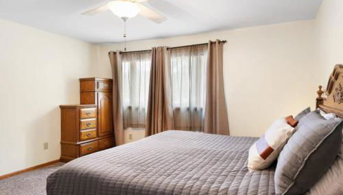 2 Lakeside Apartment Units in One at Fife Lake Lodge - Foto 2