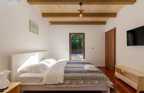 Villa David - luxurious secluded villa with a heated pool - Foto 42