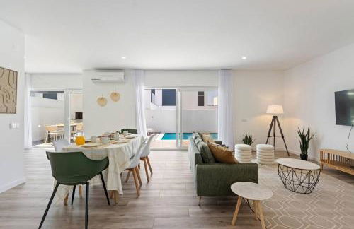 Modern Villa with Private Pool Near Baleal Beach - Photo 5