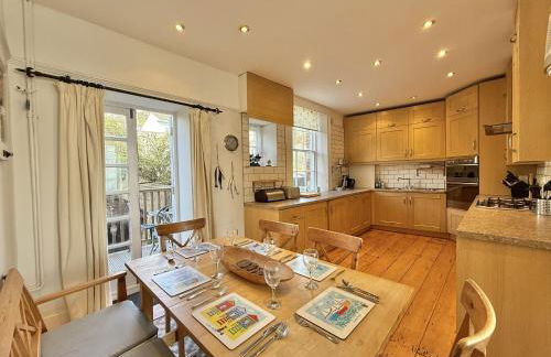 1 Cobb House - Photo 15