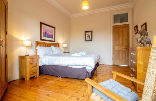 Beautiful and Bright Georgian Style Morningside Apartment - Pass the Keys - Foto 24