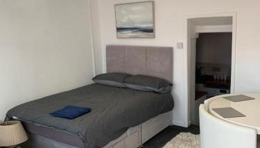 Beautiful studio apartment - Photo 2