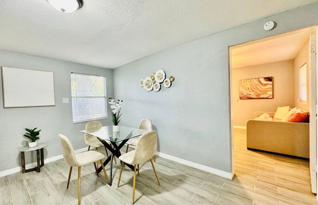 Tranquil Retreat King Bed Office Patio - Foto 9