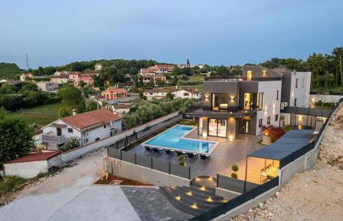 3 Bedroom Gorgeous Home In Sorici - Photo 17