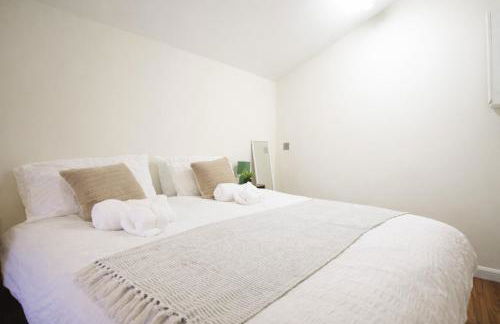 4 Bed 2 Bath, station, parking, long stays - Foto 30