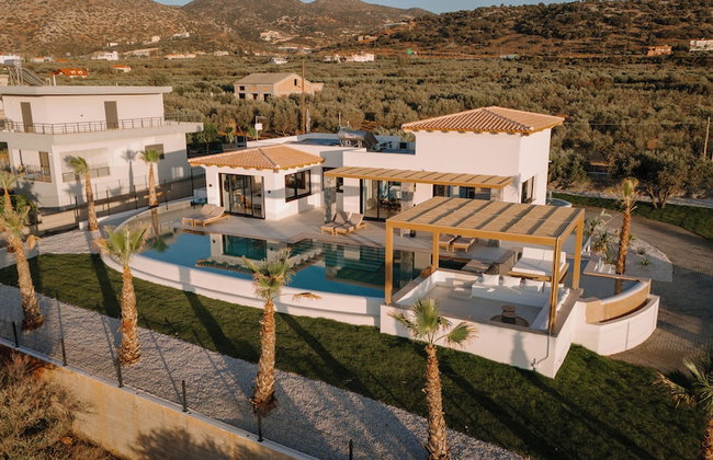 Villa Anassa - Luxurious 4-Bedroom Villa with Private Pool by Temma Villas - Photo 45