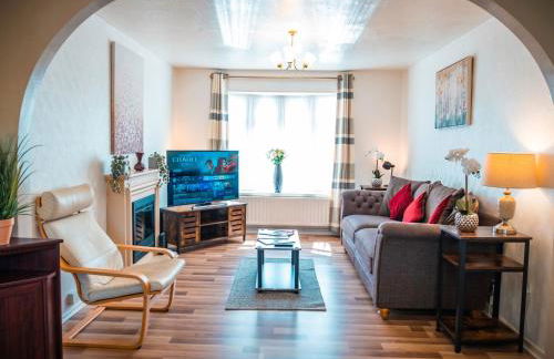 Spacious White House with parking, garden, Wi-Fi - Photo 8