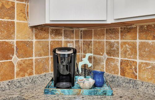 Steps to East Beach & Pet Friendly w/ 2 King Beds - Foto 20