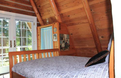 Entire cabin inside city limit - Foto 6