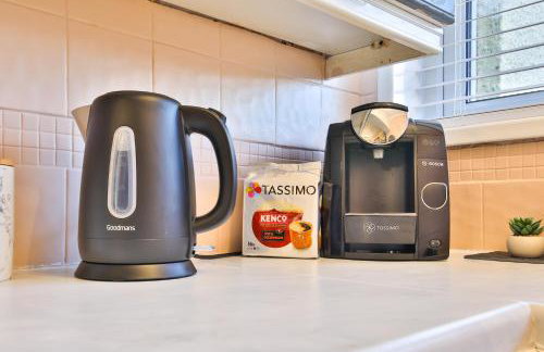 Spacious & Modern Triple-Story Cardiff Home with Pool Table - Foto 33