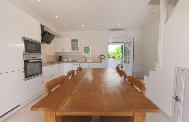 Superb Vacation Home With Pontoon - Photo 28