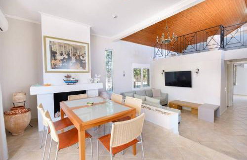 Lefkathia Beach Villa - Gated Beach-Front Private Villa at Lefkathia Beach, Chios! - Foto 6