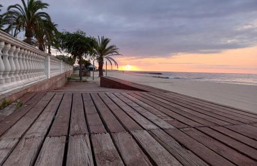 Oasis cerca de Barcelona - Photo 26