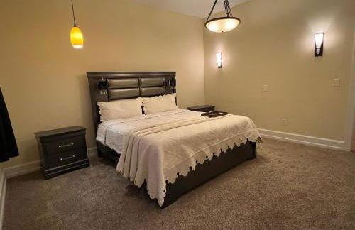 Beautiful River front home with private pool - Foto 41