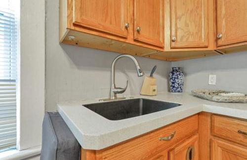 Housepitality - Harrison Mansion - Great Location - Photo 20