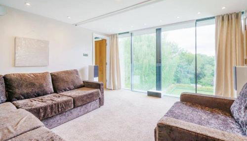 Luxury 8 bedroom home with leisure wing - Foto 5