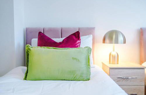 Comfy 3-BR Wirral Home | Free Parking & Wi-Fi - Foto 52