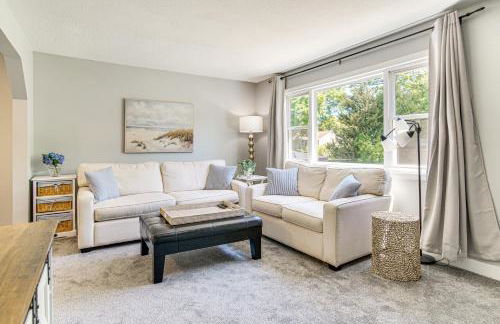 Private Beach and Resort-Style Perks Cape Cod Home - Foto 5