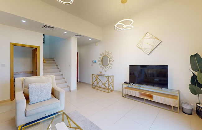 Primestay -3br Villa With Private Garden - Foto 11