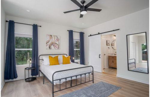 Vibrant 4BR3BA Oasis Near Happy Downtown - Foto 31