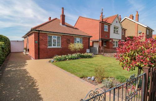 Field Cottage - Photo 1