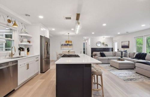 Luxury 1800sq.ft Home - Sleeps 8 - Foto 3