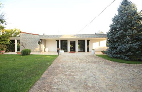 Villa con parco e piscina - Foto 54