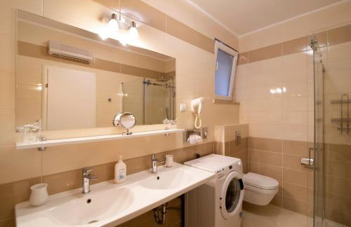 55 & 54 Stairs Apartments - Photo 48