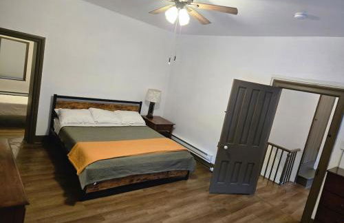 Railside Inn - Vintage Home Built in 1900 - Foto 13