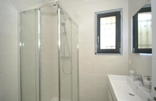 State of the Art Fixtures Villa in Vidauban with Pool - Photo 51